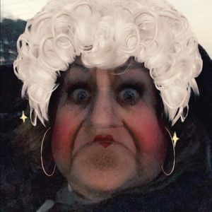 Meet your Posher, Courtney